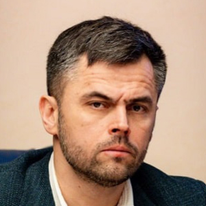 Стоянов Артем