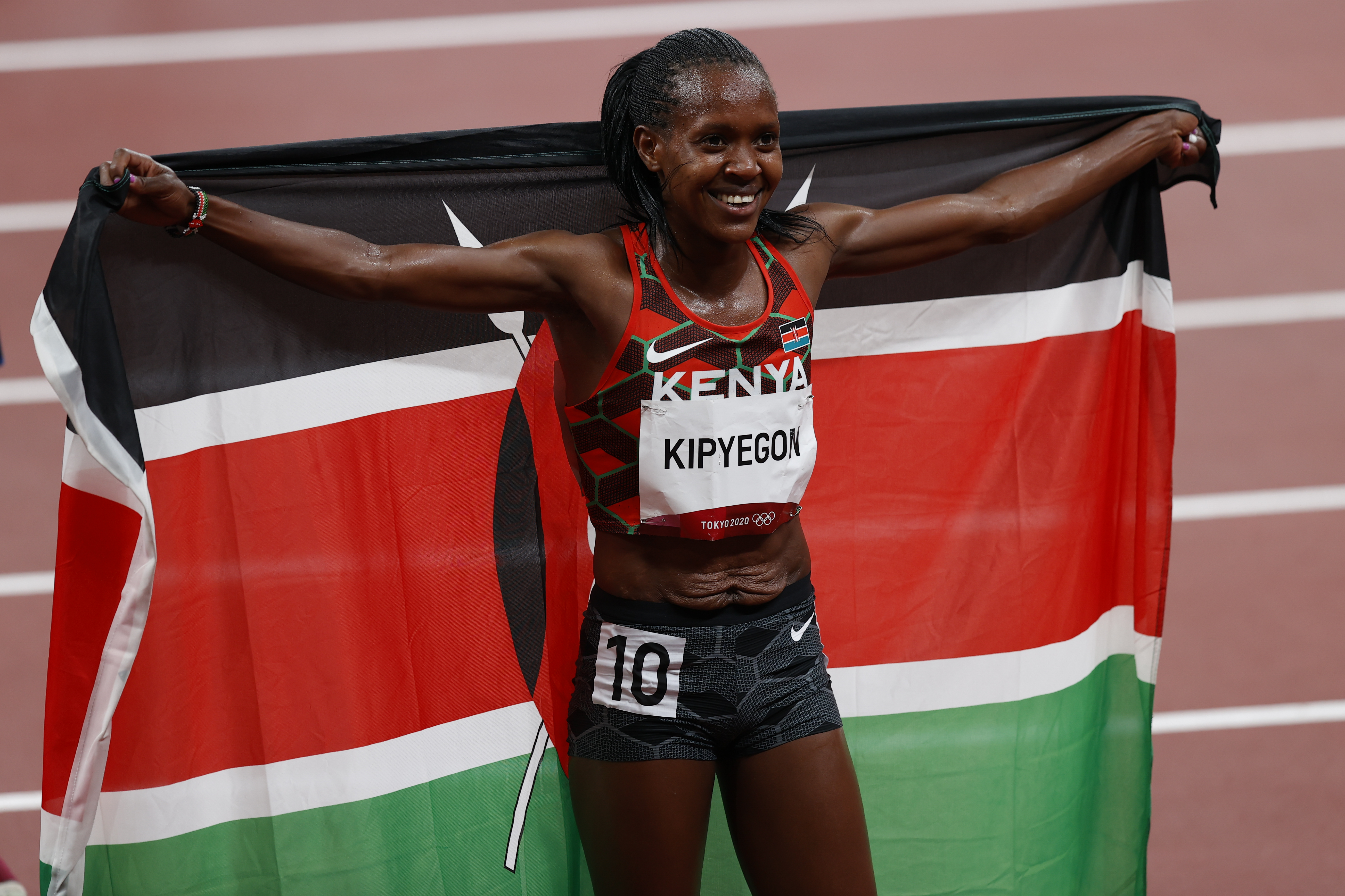 Гей қарттармен жыныстық қатынас видеолары Ақшақарға толы порно