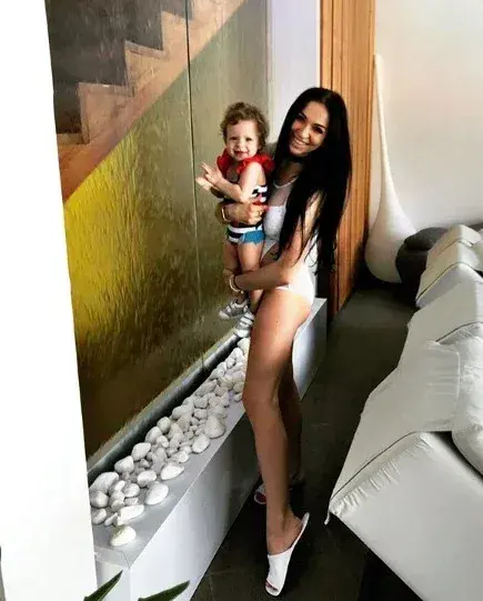 www.instagram.com/liana.07.07