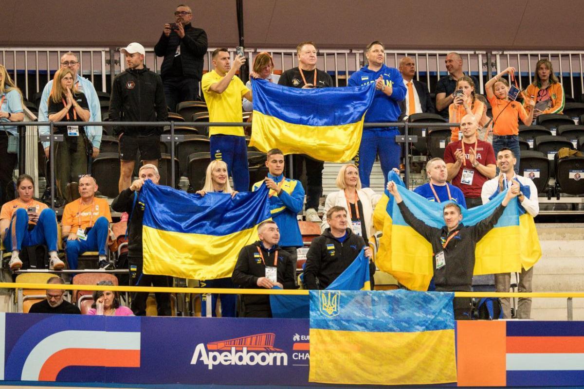 Україна