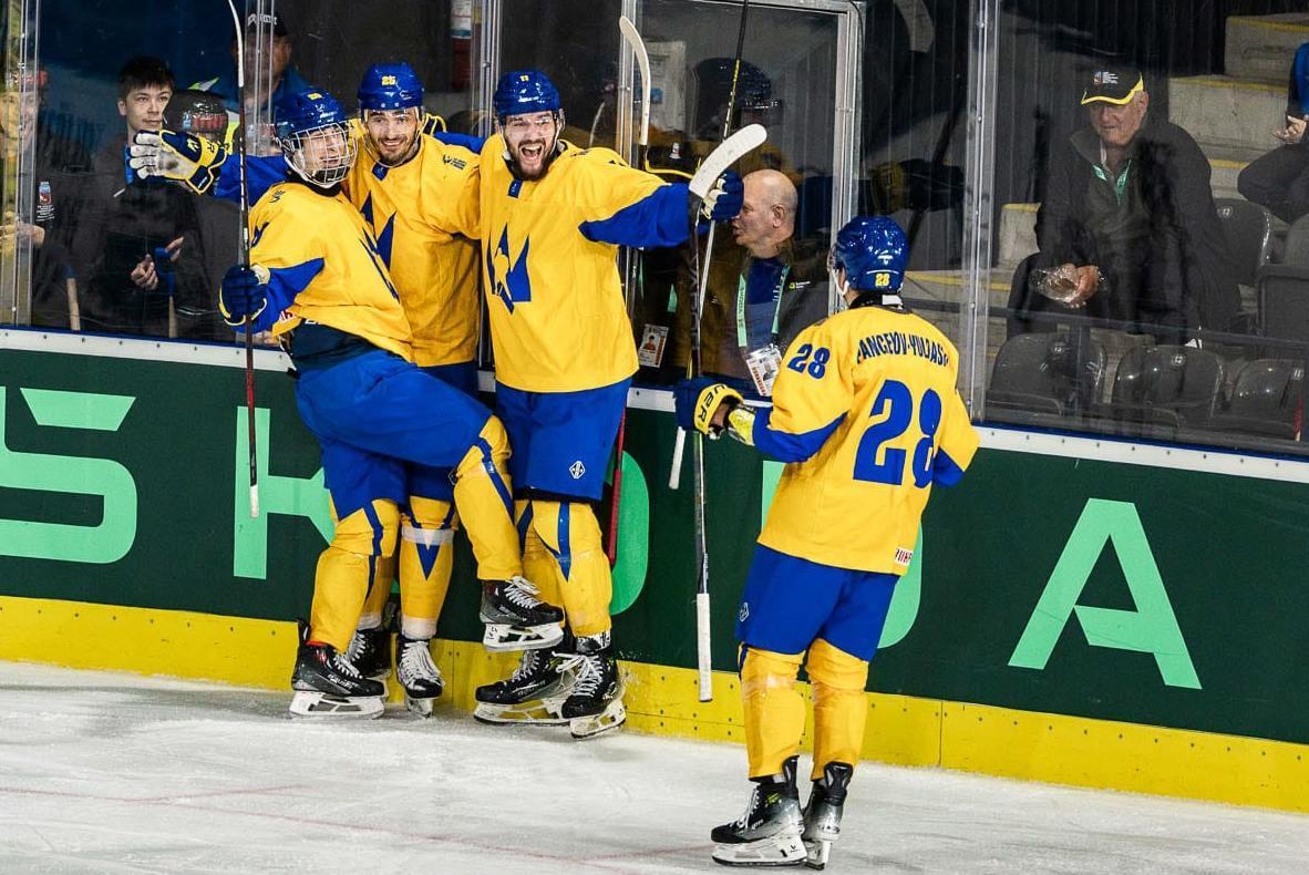 Збірна України з хокею
