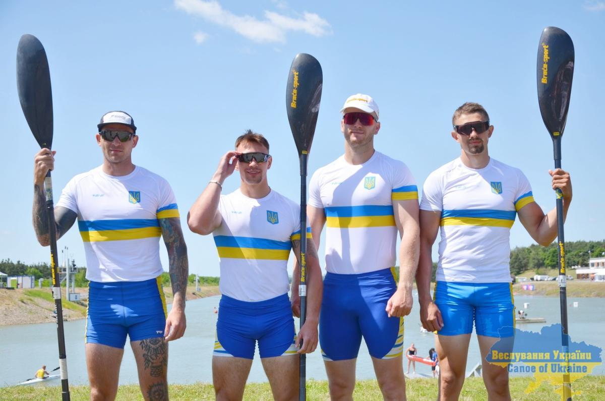 байдарка четвірка чоловіки