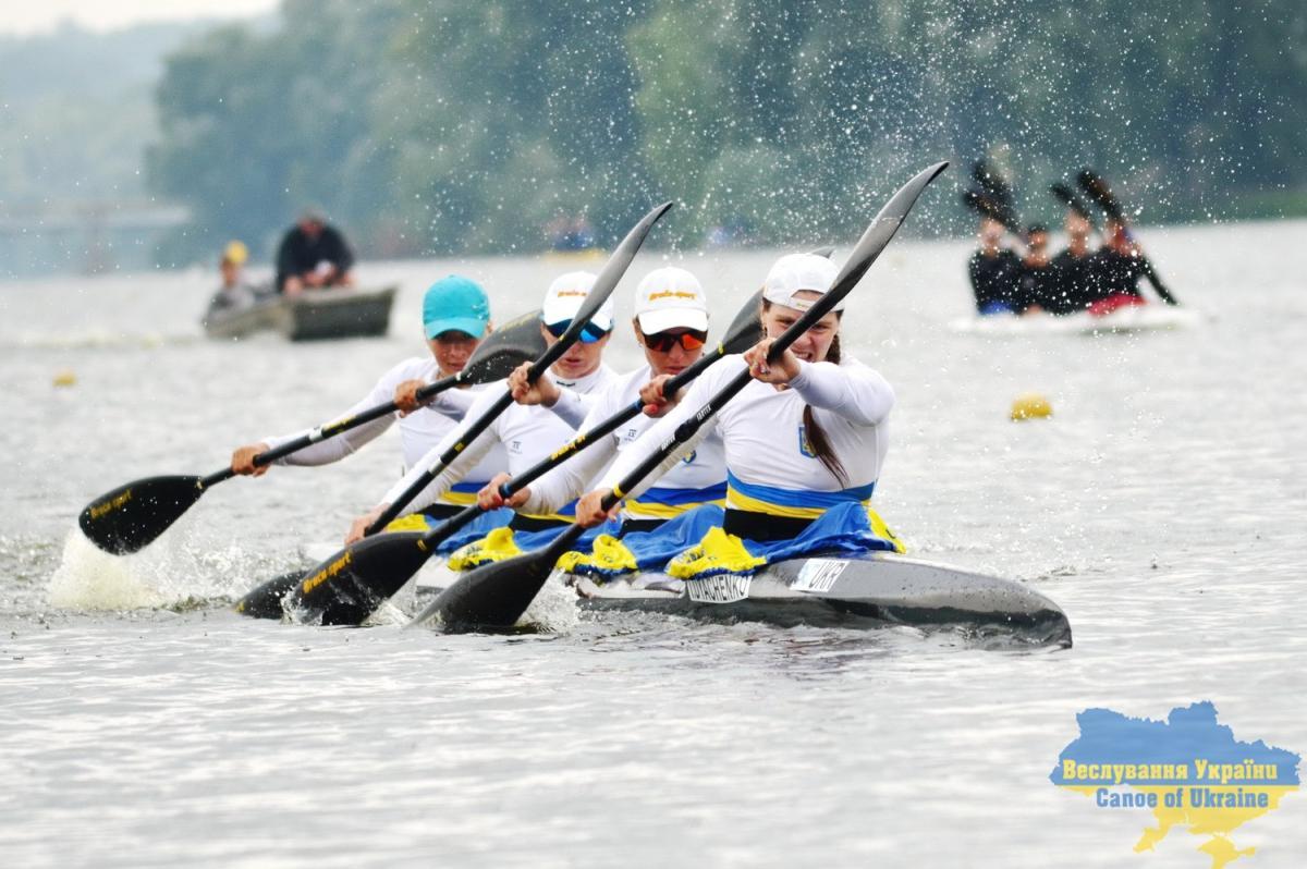 четвірка байдарка
