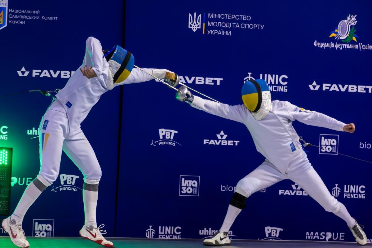 Поєдинок у фіналі останнього Кубка України між Нікітою Кошманом та старшим тренером команди Ігорем Рейзліним/Фото: Дмитро Путінцев