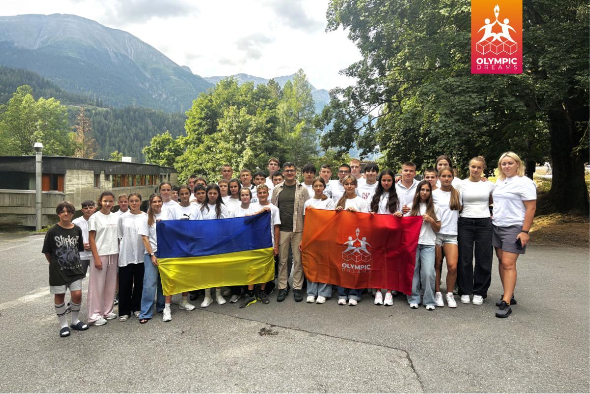 На фото: Учасники проєкту Olympic Dreams з Посольством України в Швейцарії