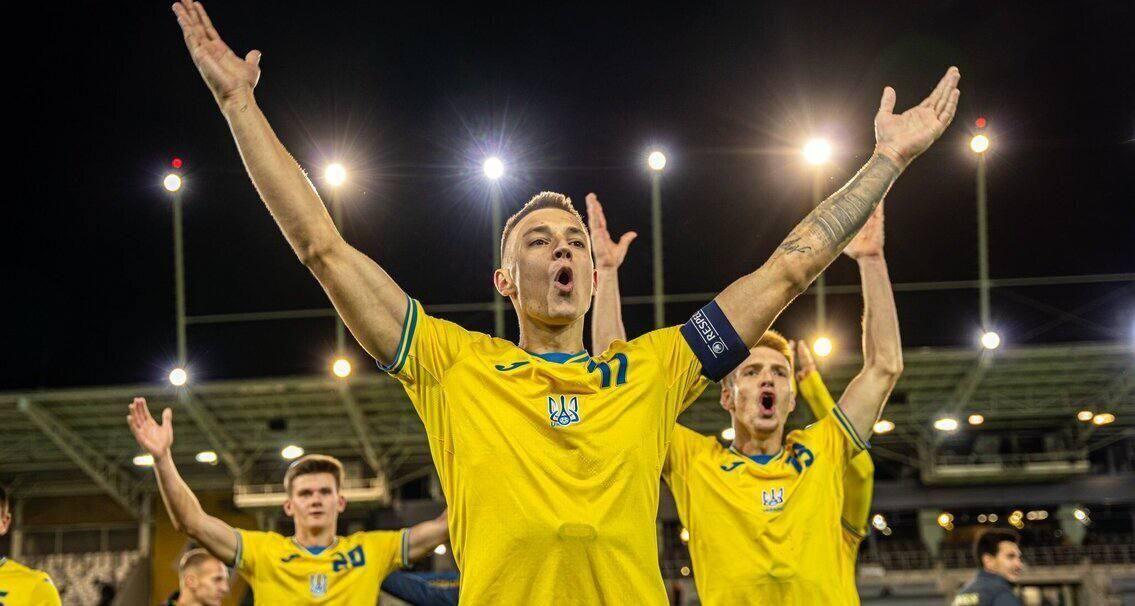 Україна