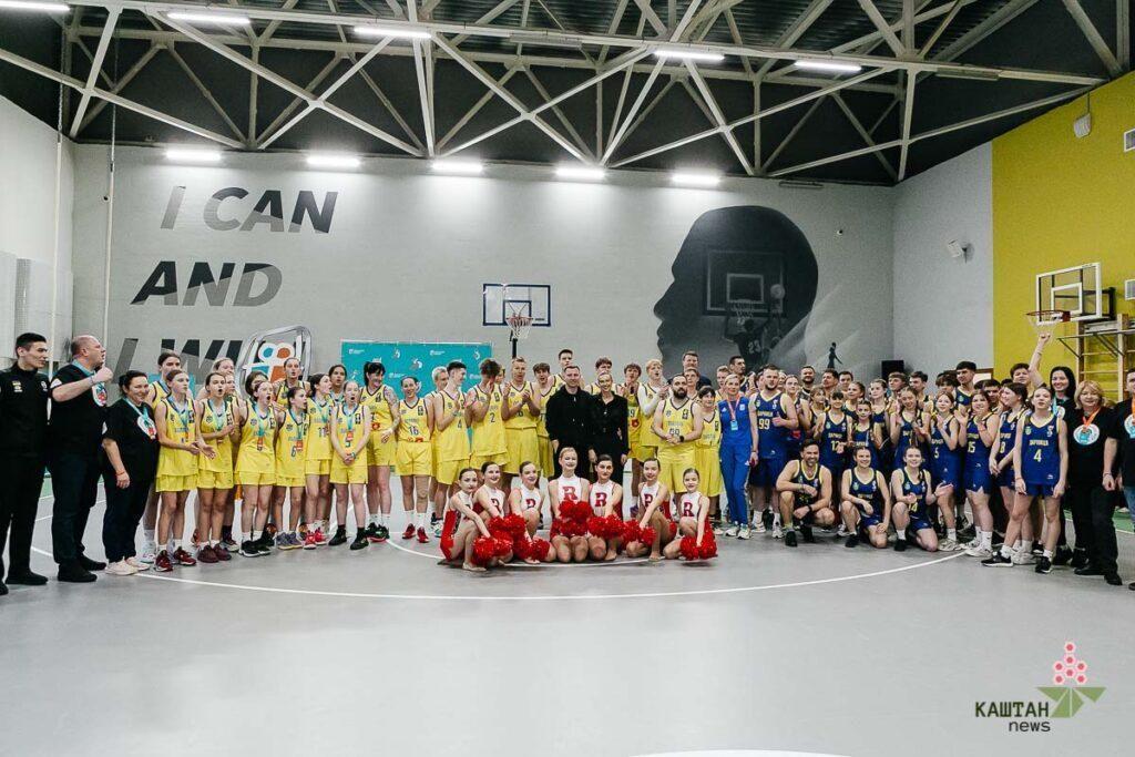 пліч о пліч